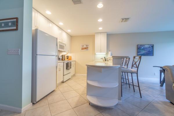 Westwood Lakes, 12803 Woodmill Dr, Palm Beach Gardens, Florida 33418, image 2