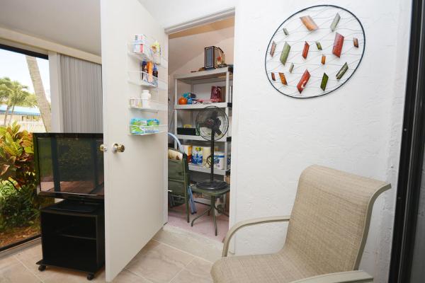 Pine Ridge North 1, 541 Shady Pine Way #C, Greenacres, Florida 33415, image 2