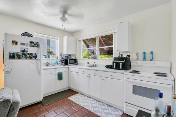 Dellawana Place, 602 Monroe Dr, West Palm Beach, Florida 33405, image 1