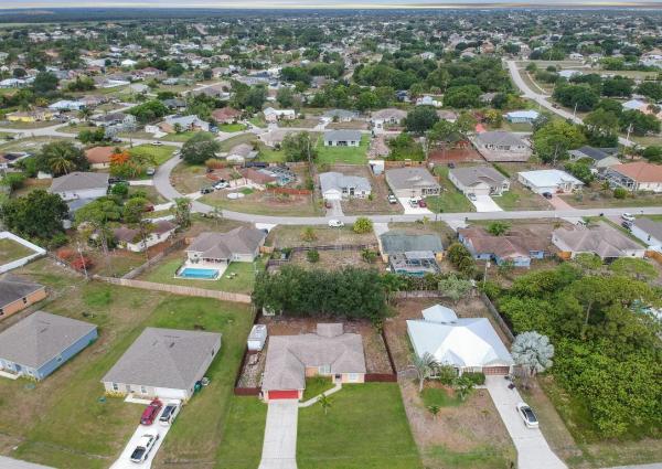 Crane Landing, 157 SW South Wakefield Cir, Port St. Lucie, Florida 34953, image 1