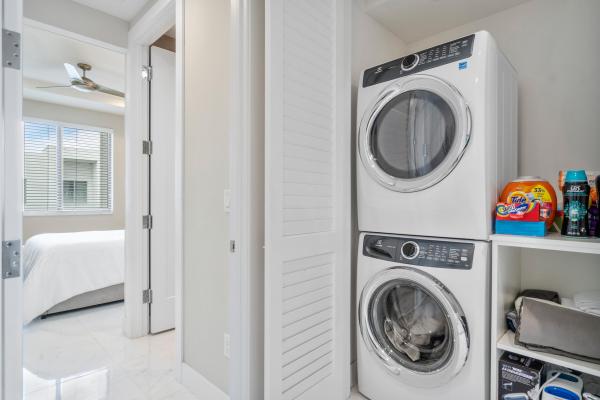 Moderne Boca, 4031 NW 17th Ave, Boca Raton, Florida 33431, image 1