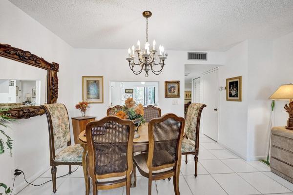 Huntington Lakes 5, 7310 Ashford Pl #205, Delray Beach, Florida 33446, image 2
