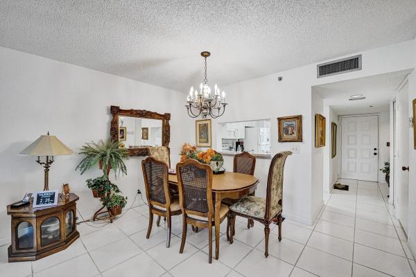 Huntington Lakes 5, 7310 Ashford Pl #205, Delray Beach, Florida 33446, image 1
