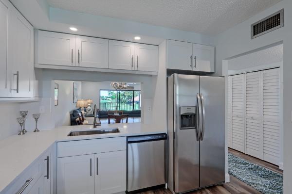 Pinewood At Eastpointe Country Club, 13403 Touchstone Pl #206, Palm Beach Gardens, Florida 33418, image 1