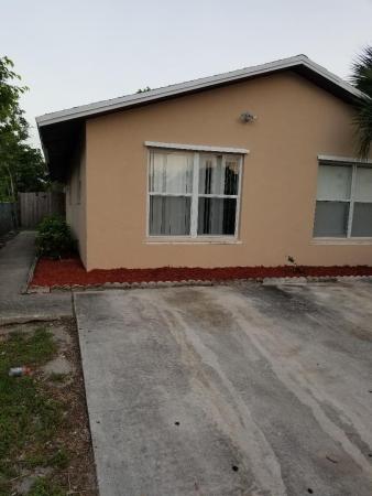 Gramercy Park, 5967 Bahama Ct, West Palm Beach, Florida 33407, image 2