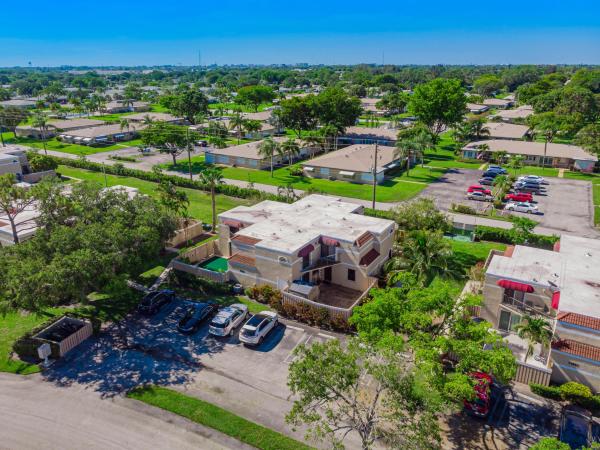 Chateau Wood, 3700 Village Dr #A, Delray Beach, Florida 33445, image 1