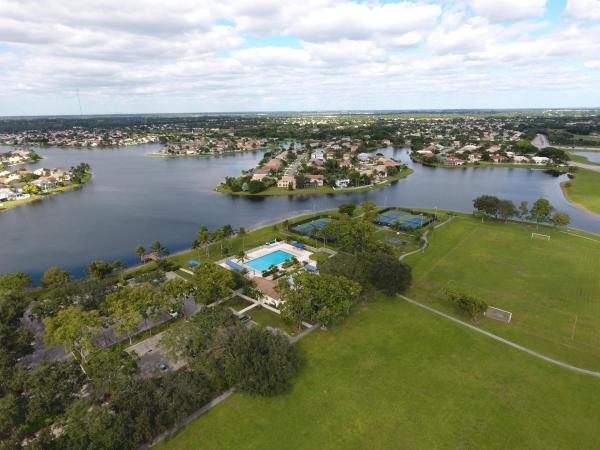 Spinnaker Bay At Lake Charleston, 6602 Geneva St, Lake Worth, Florida 33467, image 2