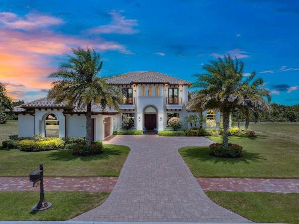 Island Of Ravello, 154 SE Strada Tione, Port St. Lucie, Florida 34952, image 1