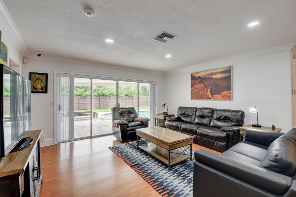 Country Club Village, 501 NW 15th Ct, Boca Raton, Florida 33486, image 2