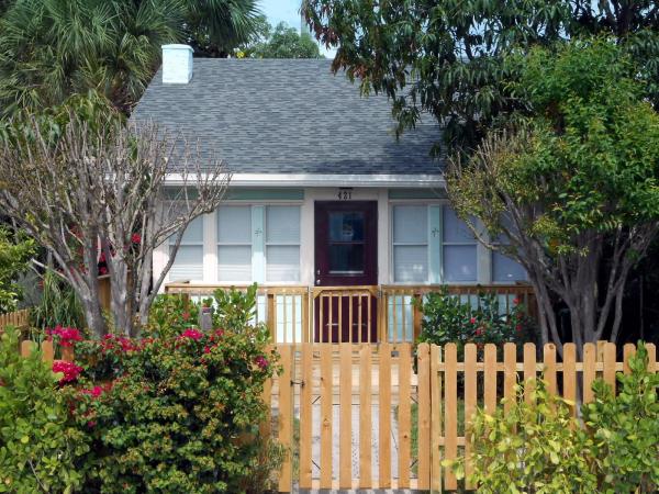 Lake Worth Town, 421 N H St, Lake Worth Beach, Florida 33460, image 1