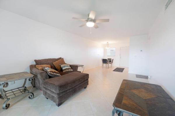 Village Royale Evergreen, 2615 NE 1st Ct #407, Boynton Beach, Florida 33435, image 2