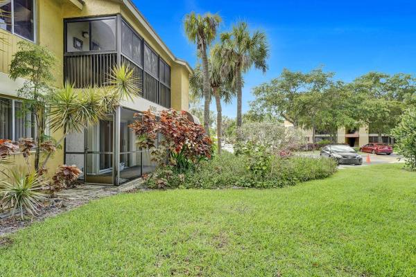 Oakland Forest Club, 3095 N Oakland Forest Dr #103, Oakland Park, Florida 33309, image 1