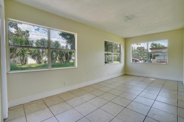 Lakewood Park, 5112 La Salle St, Fort Pierce, Florida 34950, image 2