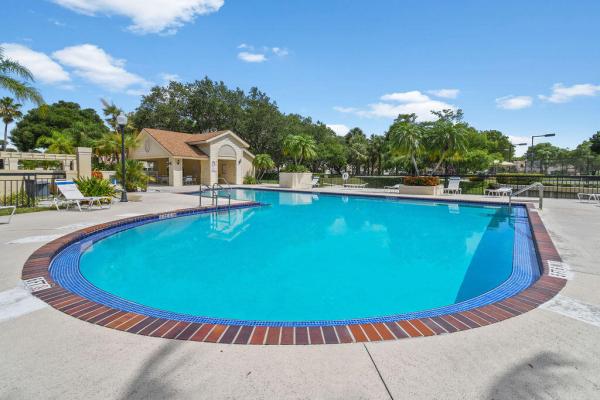 Wellesley At Lake Clarke Shores, 8145 Bridgewater Ct #45A, Lake Clarke Shores, Florida 33406, image 2