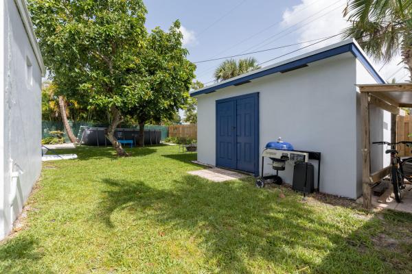 Broadmoor, 335 Palmetto St, West Palm Beach, Florida 33405, image 2