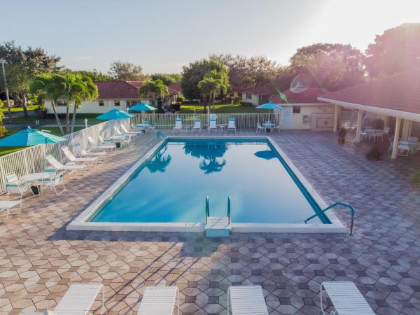 Bent Tree Villas West, 4630 Rosewood Tree Ct #B, Boynton Beach, Florida 33436, image 2