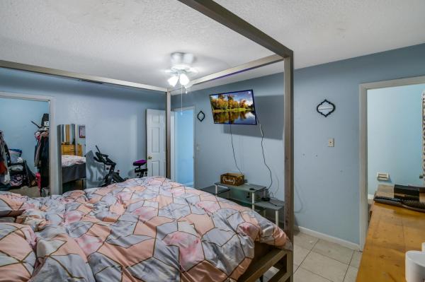 Gramercy Park, 5892 Bahama Ct, West Palm Beach, Florida 33407, image 2
