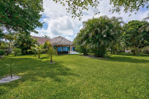 Tequesta Pines, 117 Pinehill Trl W, Tequesta, Florida 33469, image 1