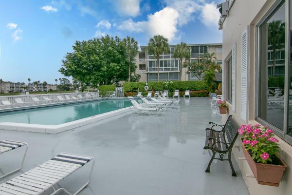 Lake Clarke Gardens, 2812 S Garden Dr S #212, Lake Worth, Florida 33461, image 2