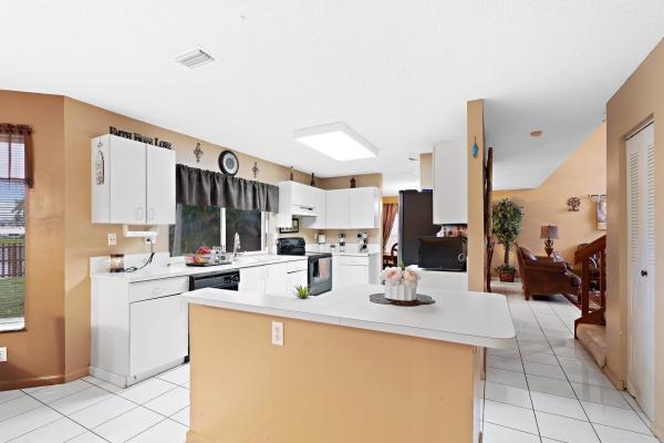 Le Palais, 8927 Indian River Run, Boynton Beach, Florida 33472, image 1