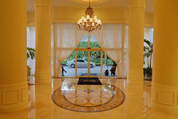 Mystic Pointe Tower 500, 3530 Mystic Pointe Dr #2215, Aventura, Florida 33180, image 1