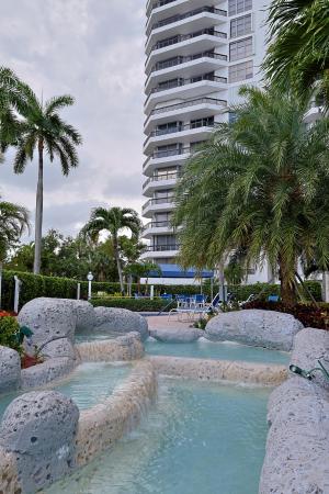 Mystic Pointe Tower 500, 3530 Mystic Pointe Dr #2215, Aventura, Florida 33180, image 2