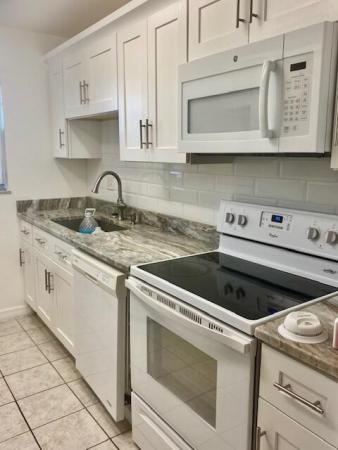 High Point Of Fort Pierce, 101 Lakes End Dr #A, Fort Pierce, Florida 34982, image 2