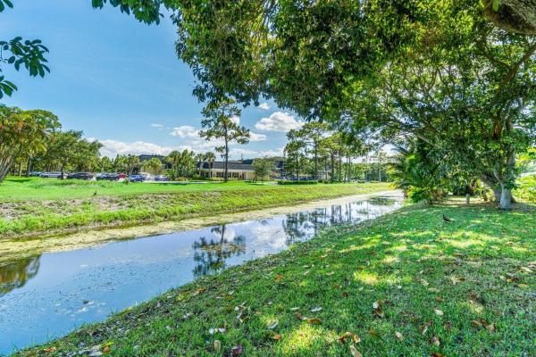 Delray Villas 1, 6118 La Palma Ln, Delray Beach, Florida 33484, image 1