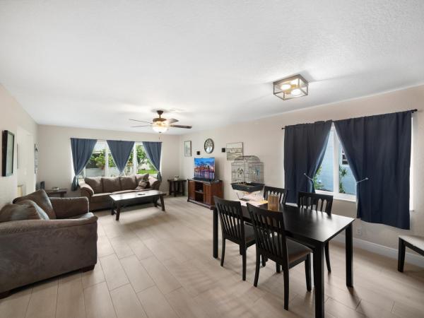 Lucerne Lakes South, 4467 Pine Park Cir, Lake Worth, Florida 33467, image 1