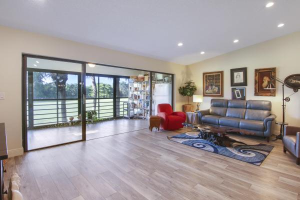 Aspen Glen At Indian Spring, 11201 Aspen Glen Dr, Boynton Beach, Florida 33437, image 2