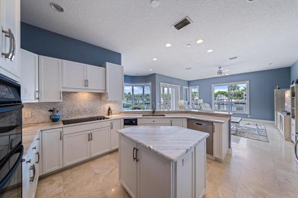 Harbour Point Marina, 725 Harbour Point Dr, North Palm Beach, Florida 33410, image 1