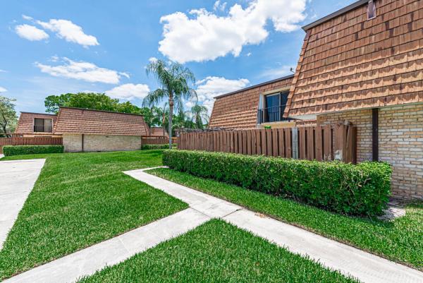 Sherwood Lakes, 1819 18th Ln, Greenacres, Florida 33463, image 3