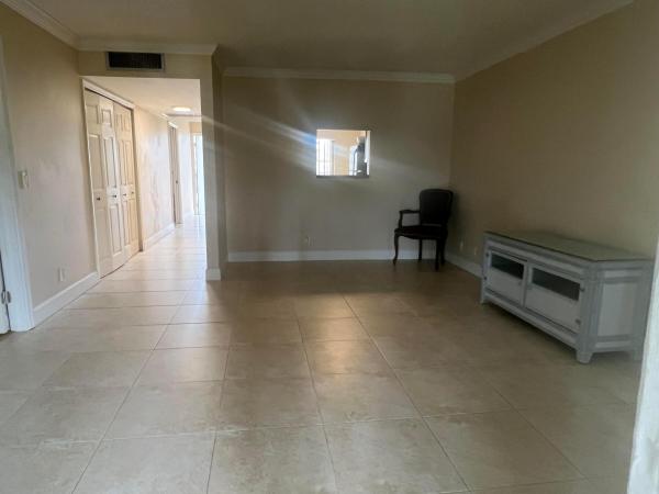 Royal Point Manor East, 3075 Gardens East Dr #2, Palm Beach Gardens, Florida 33410, image 2