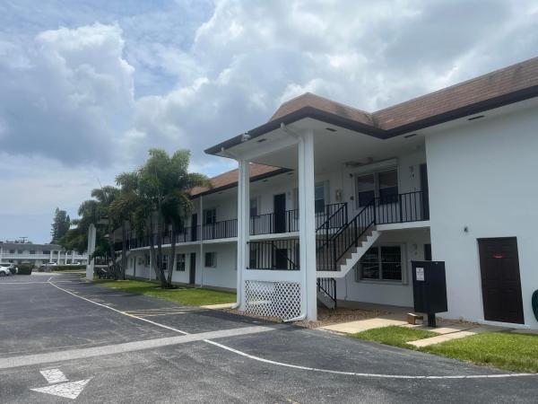 Royal Point Manor East, 3075 Gardens East Dr #2, Palm Beach Gardens, Florida 33410, image 3