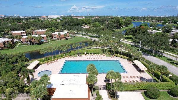 Village Of Sandalwood Lakes, 811 8th Way, West Palm Beach, Florida 33407, image 2