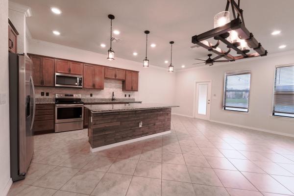 Preston Square, 2366 Byron St, Palm Springs, Florida 33406, image 2