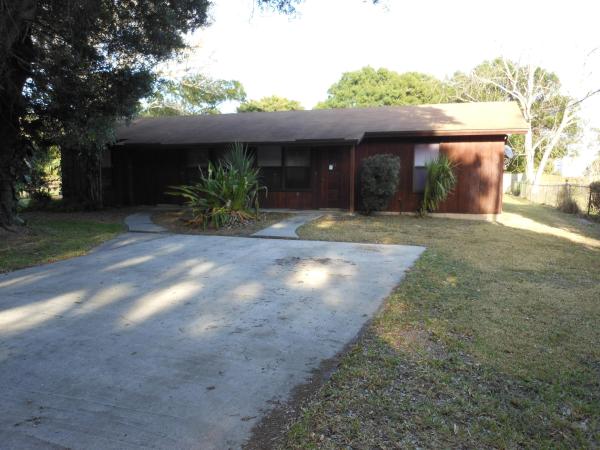 Westwood Manor, 1910 S 34th St, Fort Pierce, Florida 34947, image 3