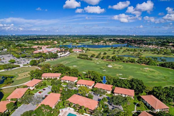 Golf Villas, 438 Brackenwood Ln S, Palm Beach Gardens, Florida 33418, image 2