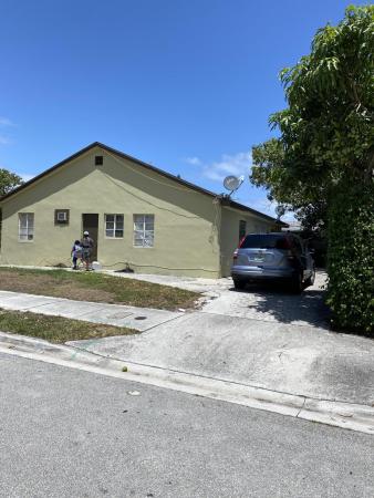 Northwood, 5212 Pinewood Ave, West Palm Beach, Florida 33407, image 2