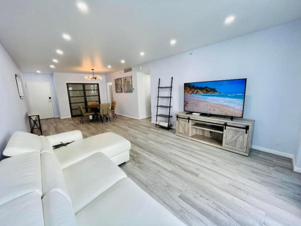 The Residences On Hollywood Beach, 3001 S Ocean Dr #205, Hollywood, Florida 33019, image 2