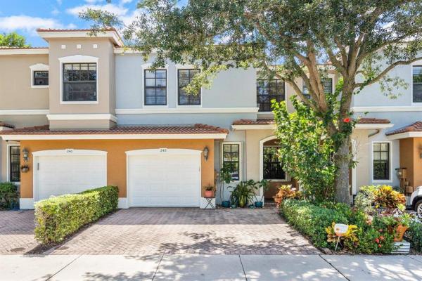 Gramercy Square, 242 E Chrystie Cir, Delray Beach, Florida 33484, image 1