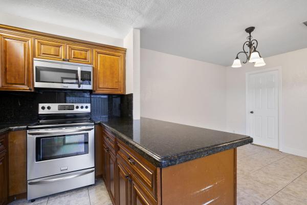 Lakewood Of Palm Springs, 5 Lake Arbor Dr, Palm Springs, Florida 33461, image 3