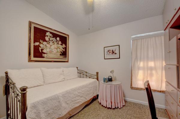 Sun Valley East, 9681 Sills Dr E #203, Boynton Beach, Florida 33437, image 2