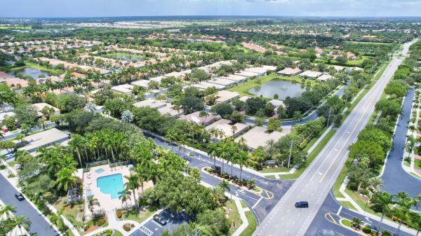 Palm Isles West, 9611 Crescent View Dr N, Boynton Beach, Florida 33437, image 3