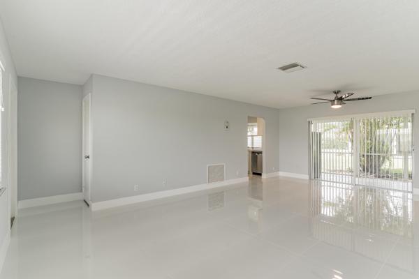 Palm Beach Leisureville, 1404 SW 22nd Ave, Boynton Beach, Florida 33426, image 1