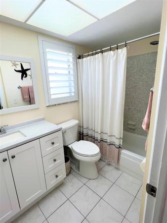 Leisureville Lake, 1801 Ocean Dr #209, Boynton Beach, Florida 33426, image 1