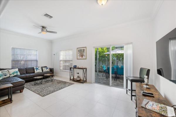 Malverne Homes, 233 Malverne Rd, West Palm Beach, Florida 33405, image 2