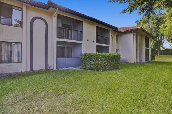 San Remo Golf & Tennis Club, 300 E Club Cir #204, Boca Raton, Florida 33487, image 1