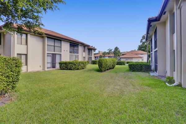 San Remo Golf & Tennis Club, 300 E Club Cir #204, Boca Raton, Florida 33487, image 2