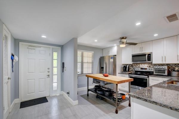 Aspen Glen At Indian Spring, 11219 Aspen Glen Dr, Boynton Beach, Florida 33437, image 1